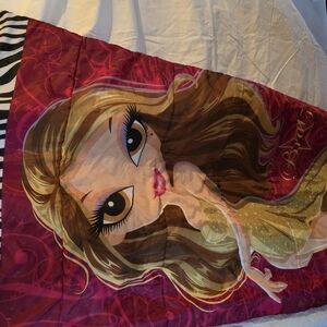 Bratz Character Blanket with Pink and Brown Design